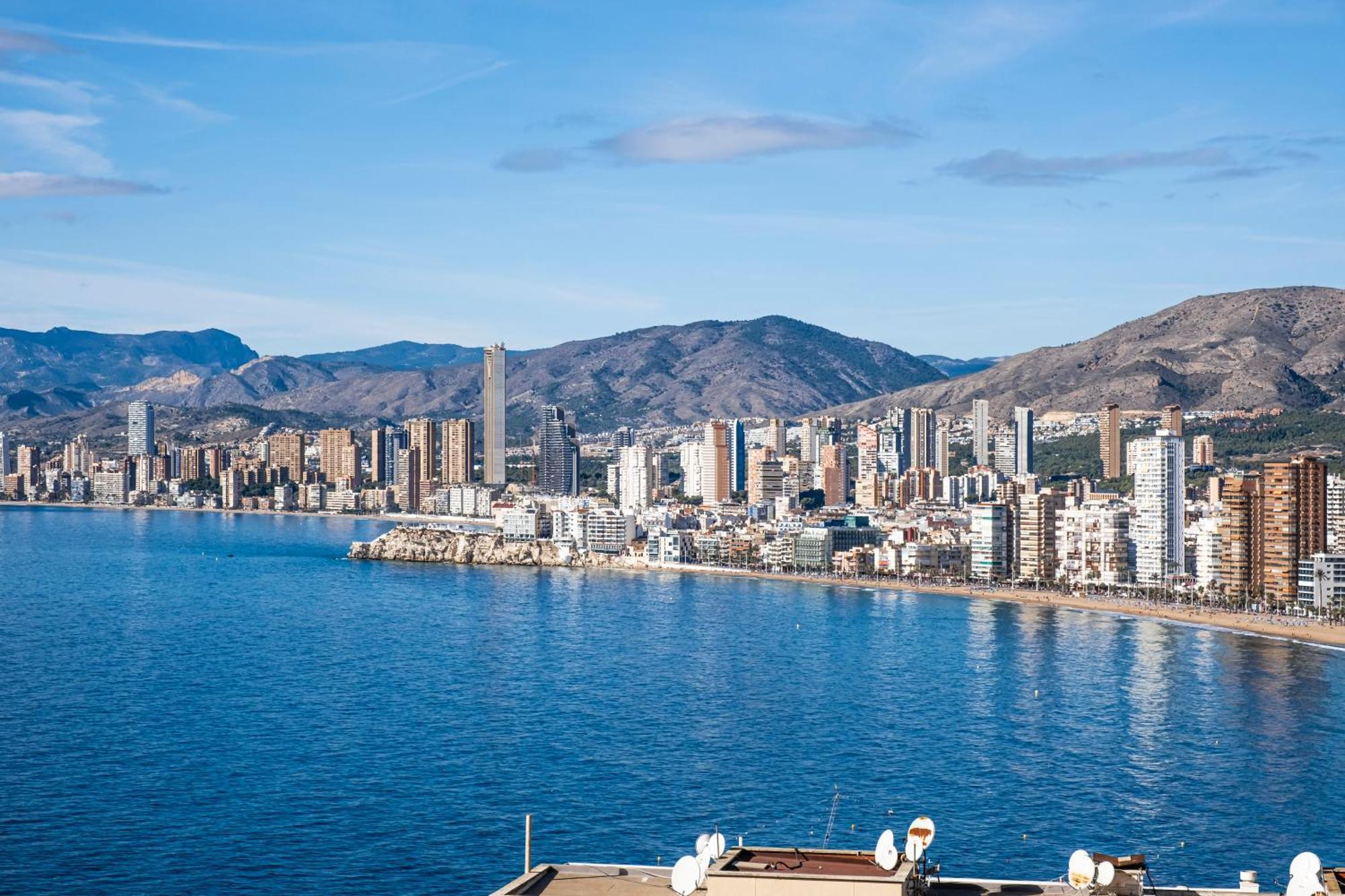 Trinisol Apartment Sea Views 6E Levante Beach Benidorm Bagian luar foto